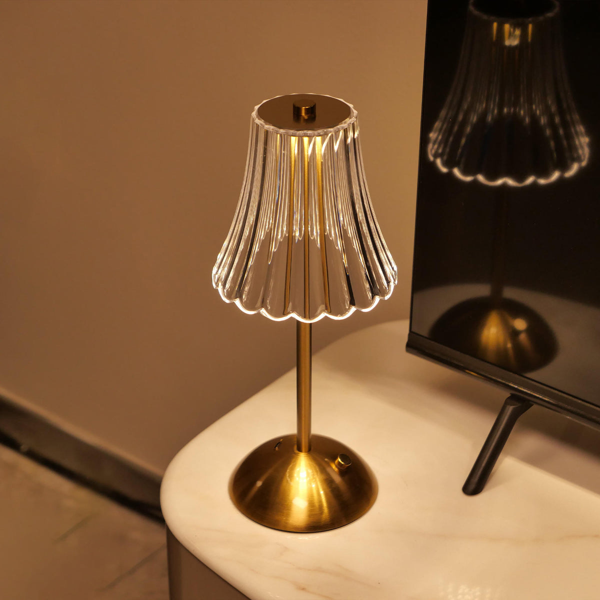 Ribbed Crystal Table Lamp — Cordless & Rechargeable